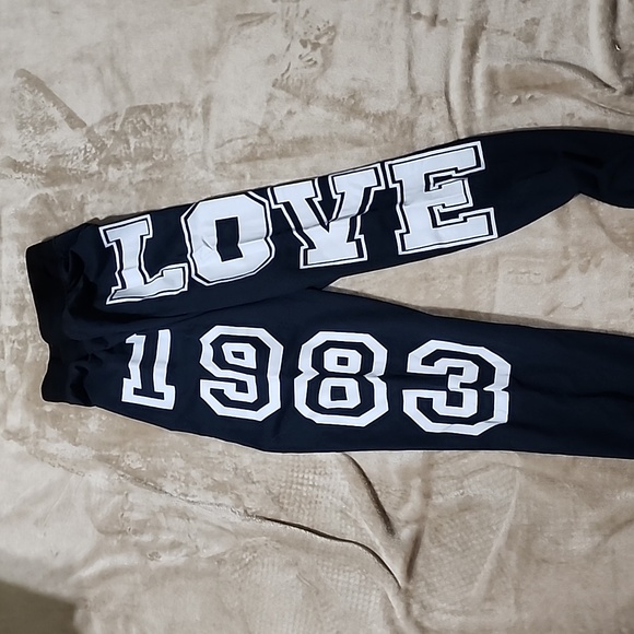 sweatpants - Picture 3 of 5